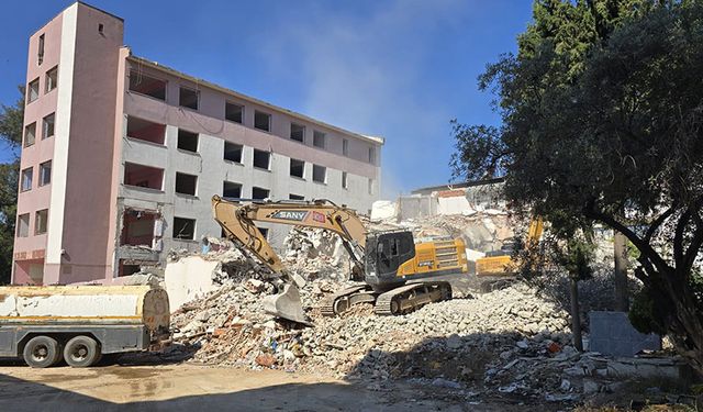 Aydın’da o okul binası yıkılıyor