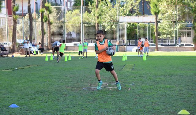 Aydınlı çocuklar sporla gelişiyor