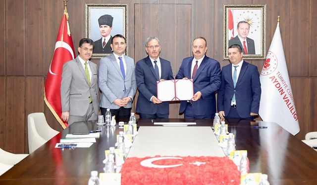 Hayırsever Okul Müdürü'nden eğitime büyük katkı