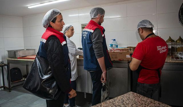 Kuşadası Belediyesi halk sağlığı ile oynayanları affetmiyor