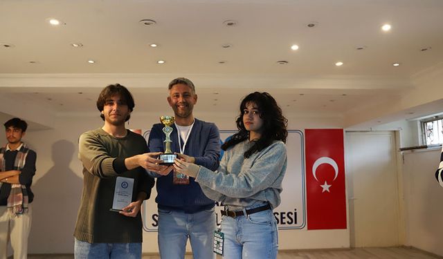 Nazilli'de Münazara Turnuvası'na yoğun ilgi