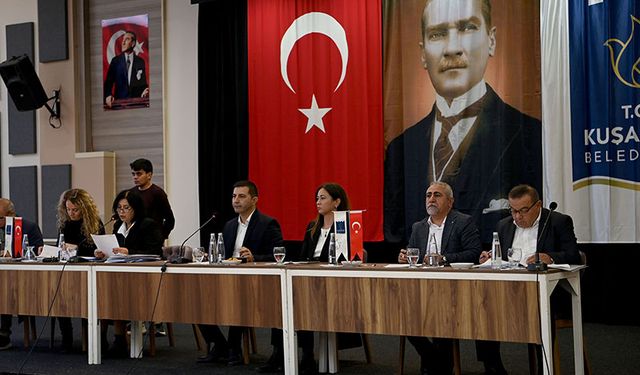 Kuşadası Belediye meclisi yılın son toplantısını yaptı
