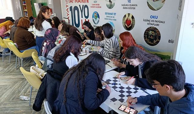 Yılın son resim atölyesi renkli anlara sahne oldu