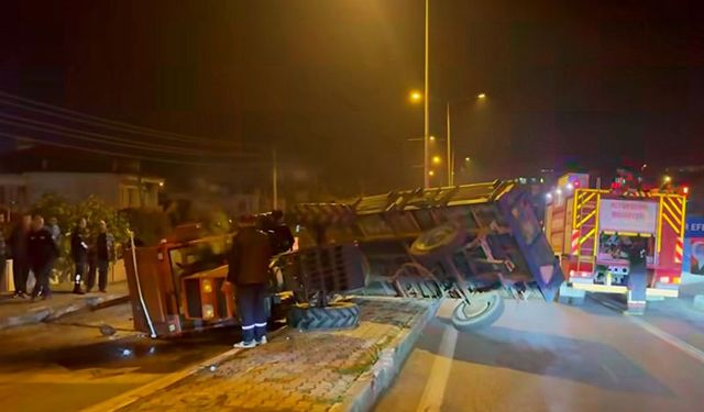 Söke’de traktör devrildi: 1 yaralı