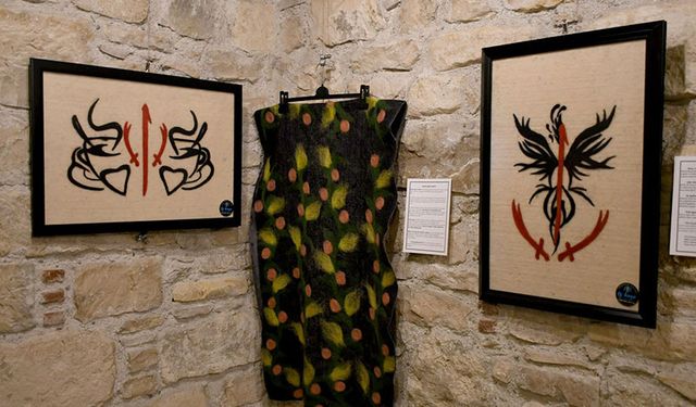 Kuşadası’nda hat sanatı keçe ile buluştu