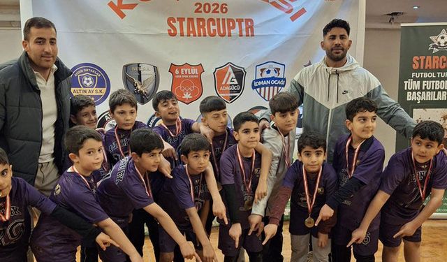 Altınay  Futbol Kulübü şampiyon oldu