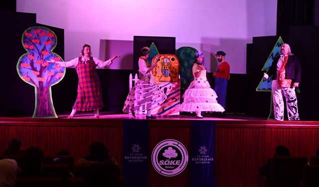 Söke’de çocuklar tiyatro ile buluşturdu