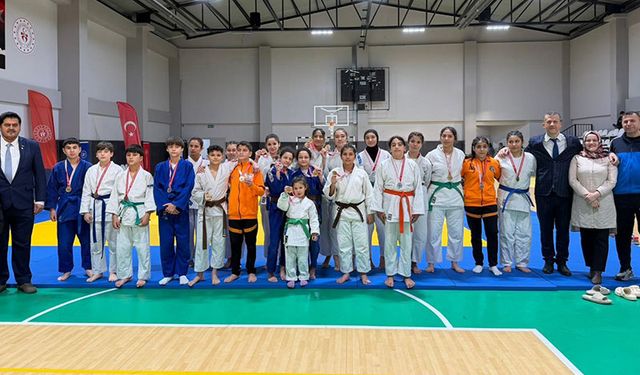 Yıldız judocular mindere çıktı