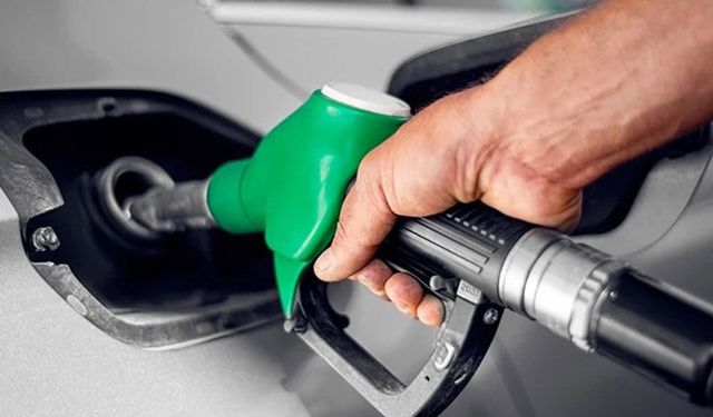 Akaryakıta bir zam daha!