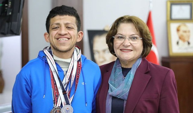 Didim’in gururu Aatacan’dan Başkan  Gençay’a ziyaret