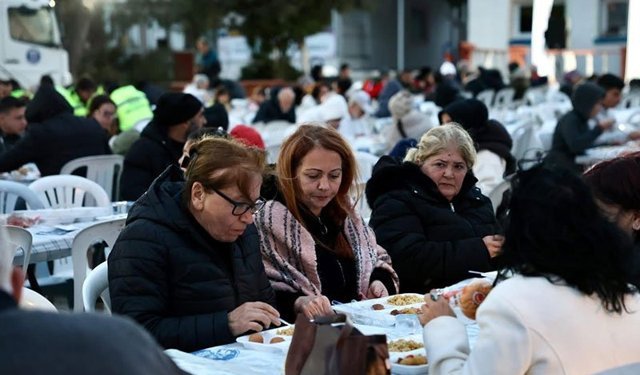 Didim Belediyesi’nden Fevzipaşa’da dayanışma sofrası