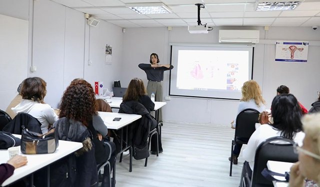 Didim Belediyesi 'Ergenlik ve İlk Gençlikte Kadın Sağlığı' eğitimi düzenledi