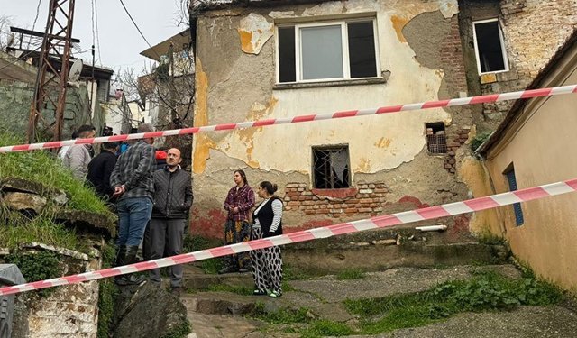 Aydın’da müstakil  evin duvarı çöktü