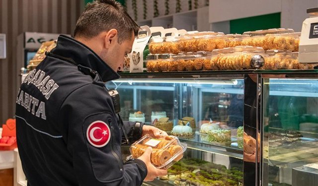 Kuşadası Belediyesi’nden bayram denetimi