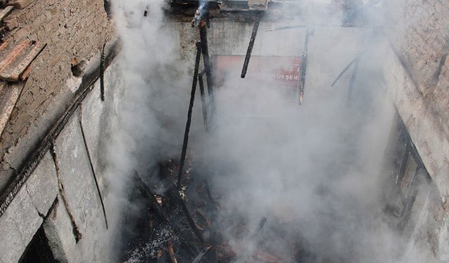 Aydın’da alevler evi sardı