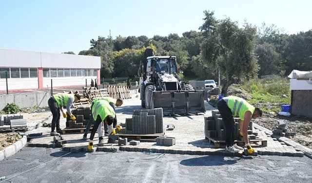 Değirmendere Mahallesi’nin yeni yolları yükleniyor