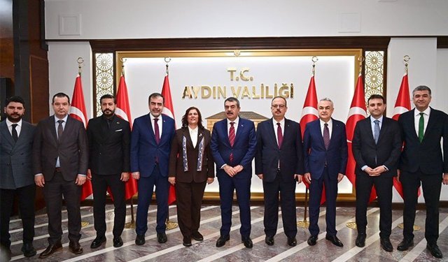 Bakan Tekin, Aydın Valiliği’ni ziyaret etti