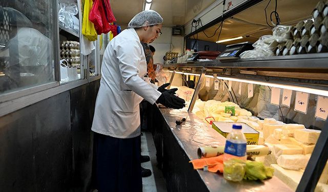 Kuşadası Belediyesi gıda denetimlerini sıklaştırdı