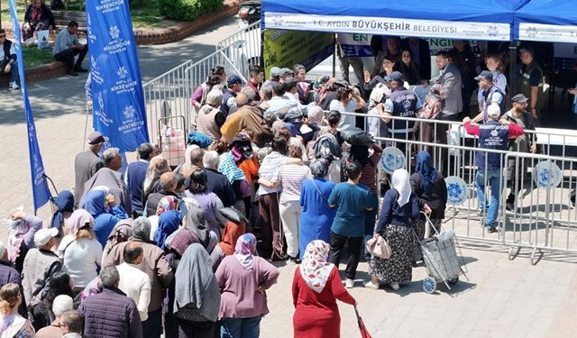 Ata tohumlarından üretilen fideler vatandaşlarla buluşuyor