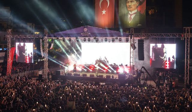 Aydınlılar 19 Mayıs coşkusunu konserle taçlandırdı