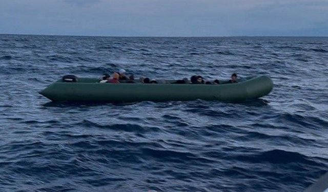 Didim’de 11 düzensiz göçmen kurtarıldı