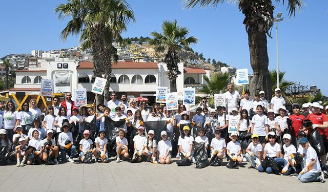 Geleceğin çevre gönüllüleri Kuşadası Belediyesi’nin etkinliğinde buluştu