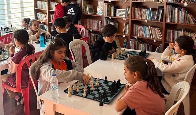 Kuşadası Belediyesi’nden gençlere yaz desteği