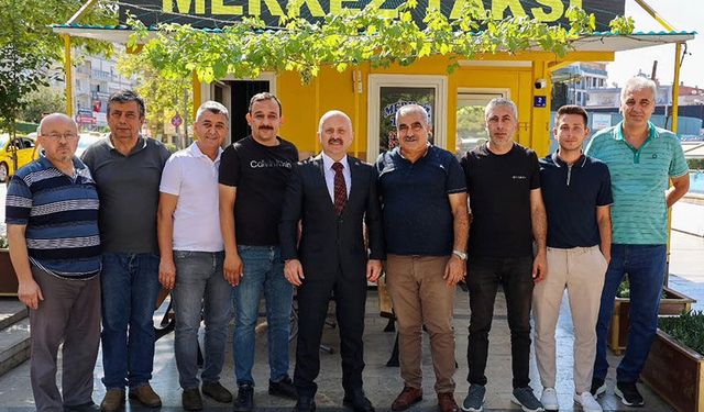 Vali Varol, güne taksi durağında başladı