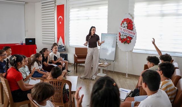 Efeler’de çocuklar felsefeyle düşünmeyi öğreniyor