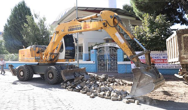 İncirliova’da yol seferberliği sürüyor