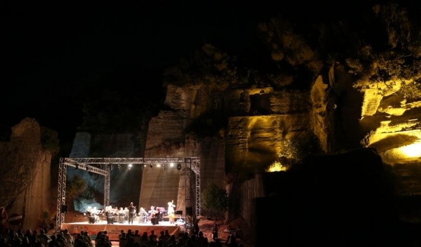 18. Uluslararası Gümüşlük Müzik Festivali Gülsin Onay ve Ancyra Ensemble konseriyle başladı