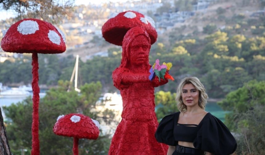 Bodrum'da yerli ve yabancı sanatçıların heykelleri beğeni topladı
