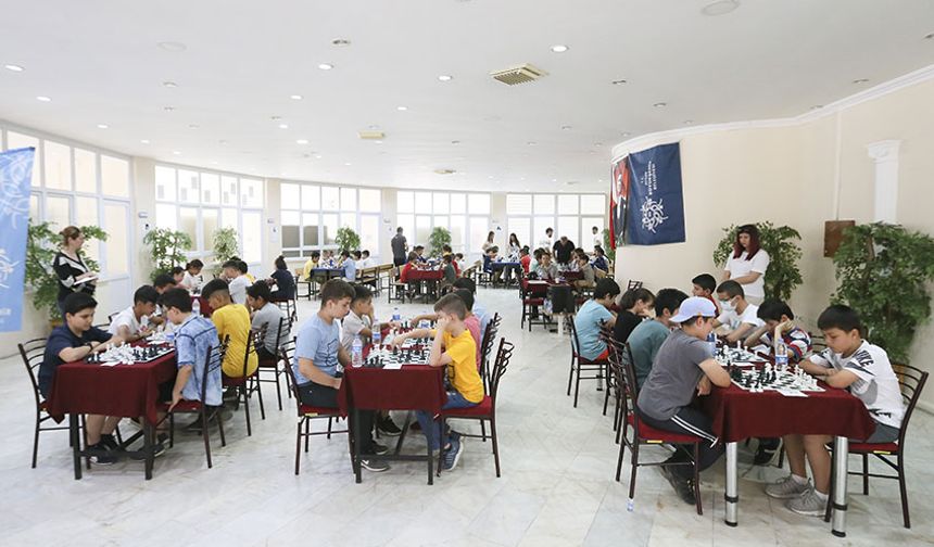 Kültür Merkezleri'nde genç satranççılar yetişiyor