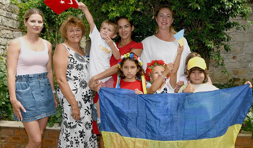 Ukraynalı çocuklar için iki belediye başkanı el ele verdi