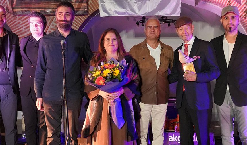 KUSAV’ın Maffy Caz Onur Ödülü Hayati Kafe ‘nin