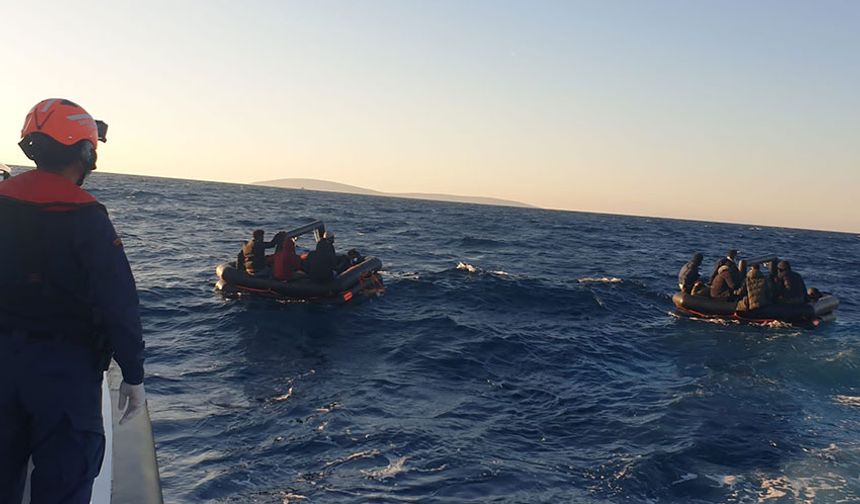 Kuşadası ve Didim açıklarında 33 düzensiz göçmen kurtarıldı