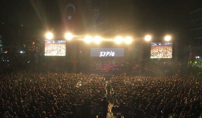 Kolpa ve Eypio on binlerce Aydınlıyı coşturdu
