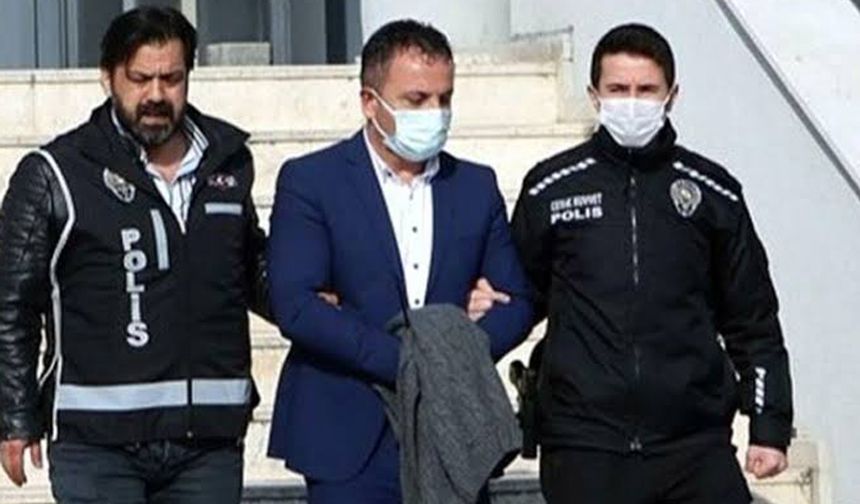Eski müze müdürü memurluktan istifa etti
