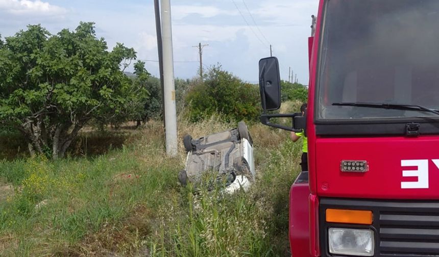 Aydın’da otomobil şarampole devrildi