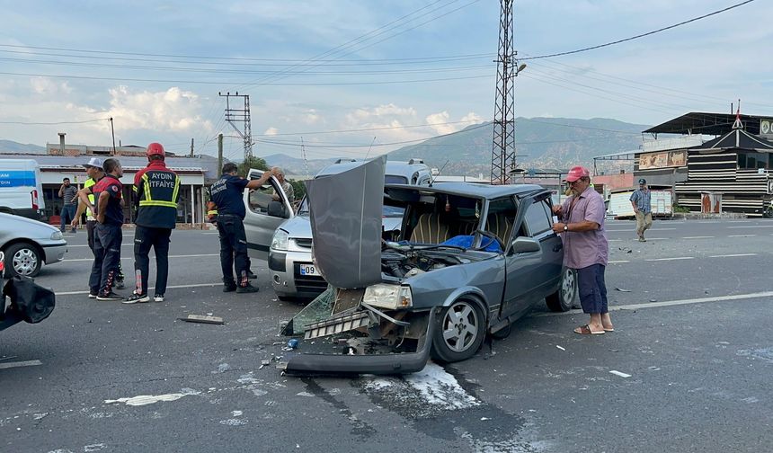 Aydın'da otomobilin hafif ticari araca çarpması sonucu bir kişi yaralandı