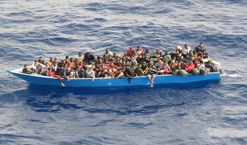 Kuşadası’nda  37 düzensiz göçmen kurtarıldı