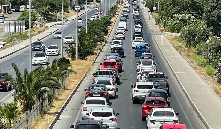 Aydın'da tatilcilerin dönüş yolunda yoğun trafik