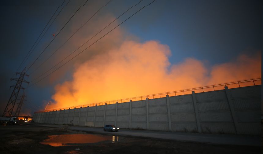 KİPAŞ’taki yangın büyüyor: Yangın tüm depolama alanlarına sıçradı