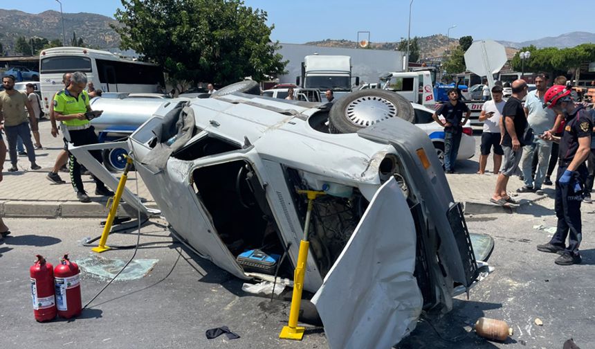 Aydın'da devrilen otomobilin sürücüsü yaralandı