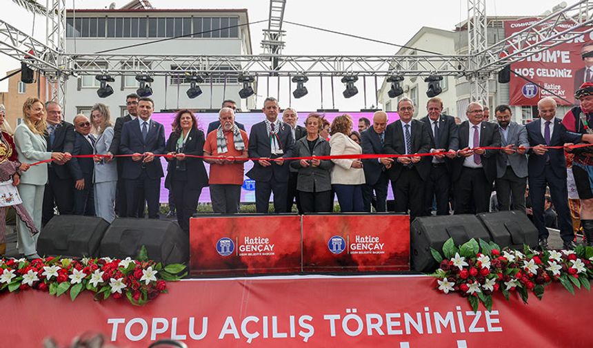 CHP Genel Başkanı Özel, Didim'de toplu açılış törenine katıldı