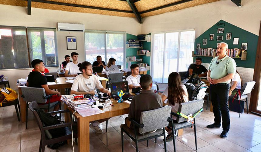Başkan Kıvrak’tan YKS öncesi öğrencilere moral ziyareti