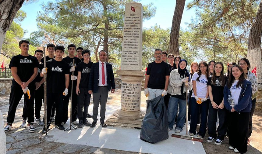Aydın Sosyal Bilimler Lisesi öğrencilerinden örnek davranış