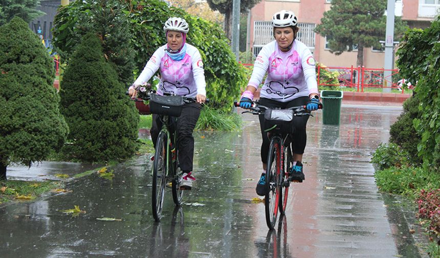 Kanseri yenip mutluluk turuna çıktılar