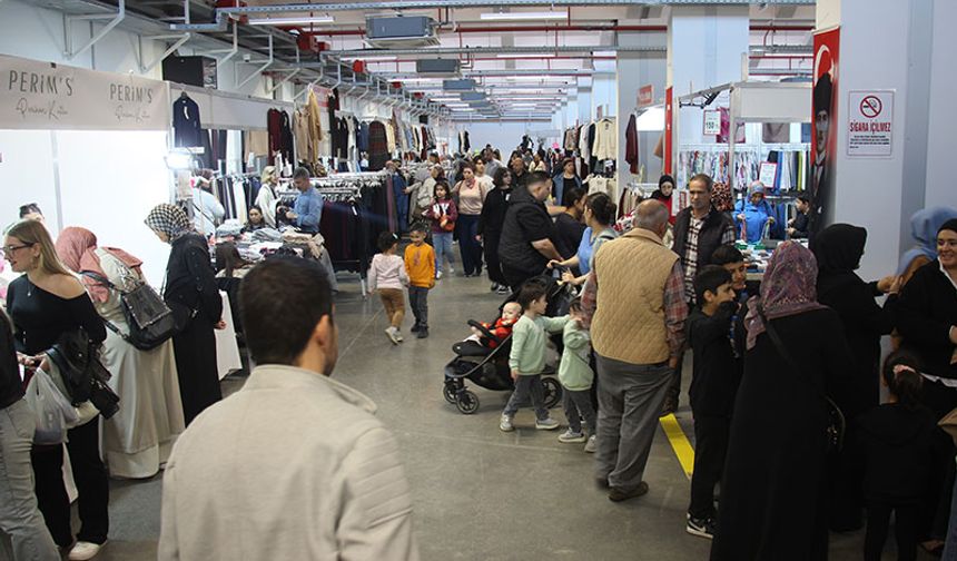 Aydın'daki giyim festivali yoğun ilgi görüyor