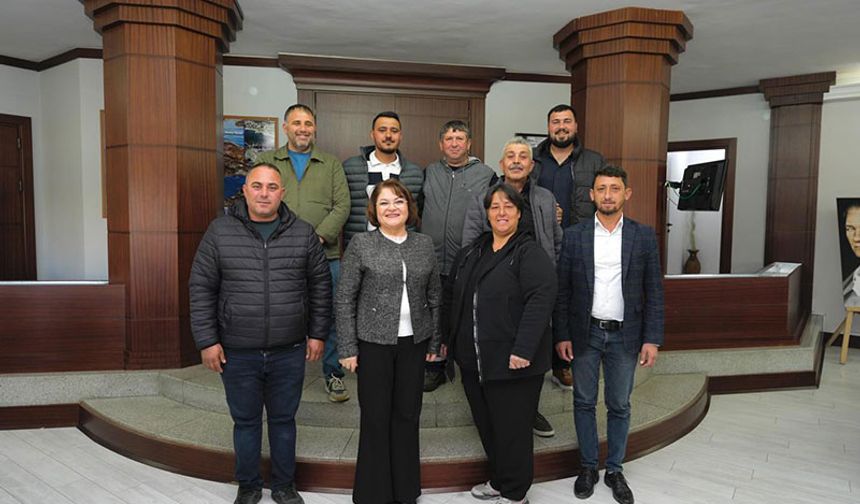 Başkan Gençay, pazar esnafını ağırladı